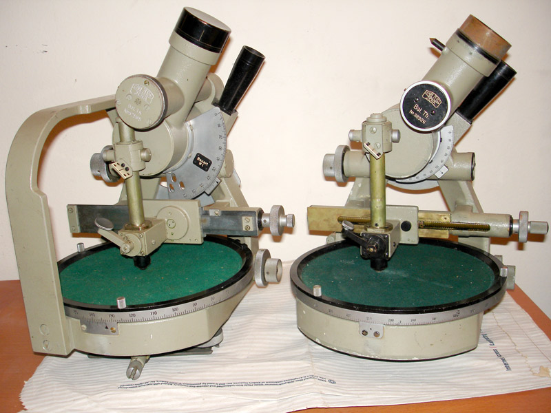 Comparison photo of two Zeiss Bal Th pilot balloon theodolites