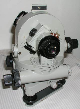 photo of the front side of an ATK-2 aerological (balloon) theodolite