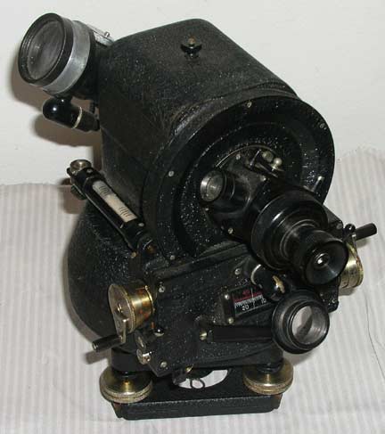 Image of Watts MKII Pibal Theodolite, showing eyepiece, micrometers, gunsite